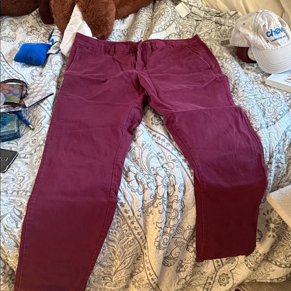 Old Navy Men's Dark Red Chinos
